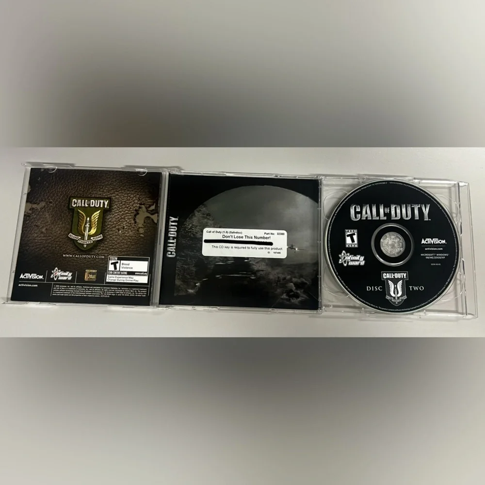 Call Of Duty (PC, 2003) PC Game of the Year Activision 2 Disc Set with CD key